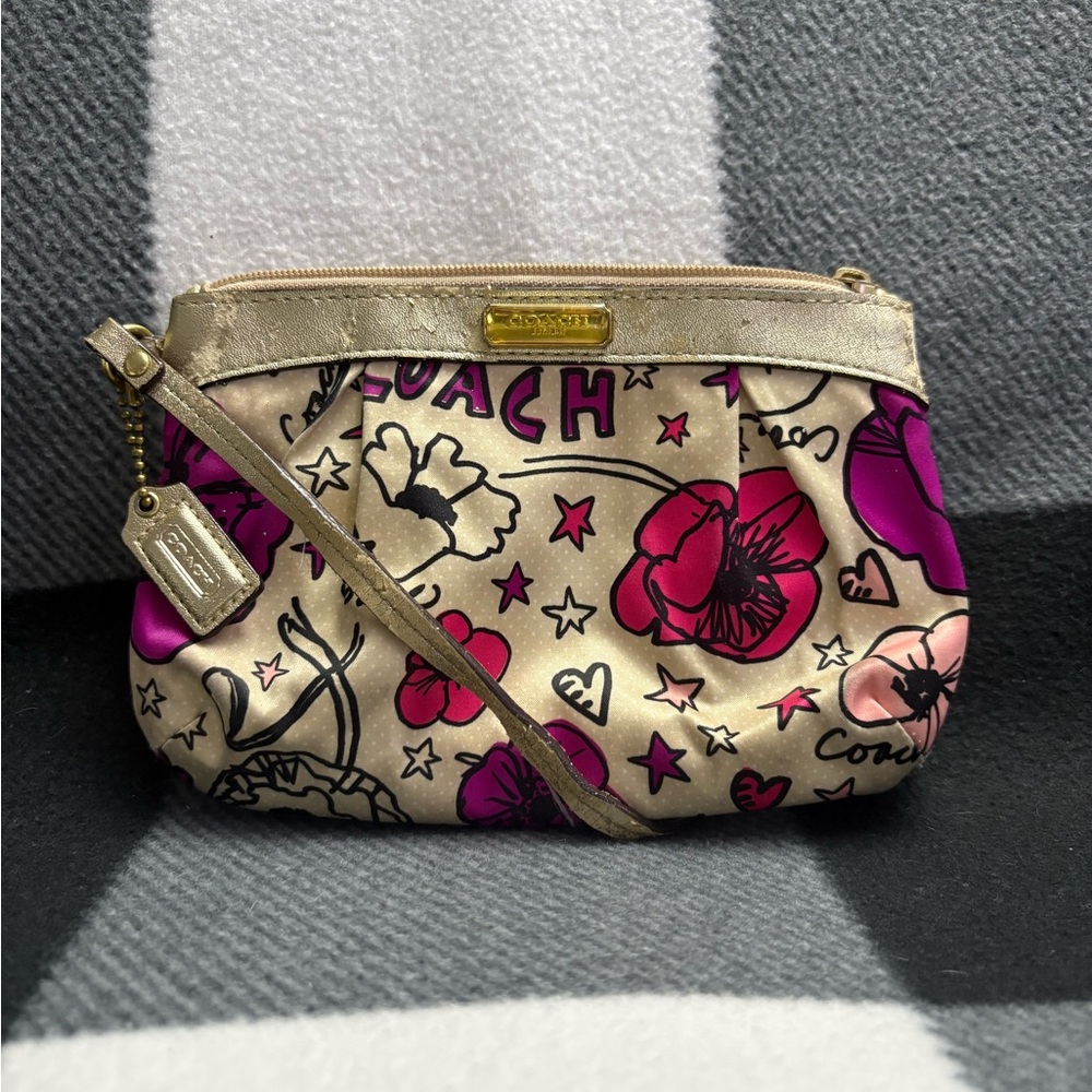 Coach Poppy Wristlet REHAB